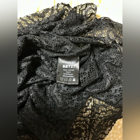 POL High Collar Embroidered Floral Sleeveless Top Size Small - Picture 12 of 13